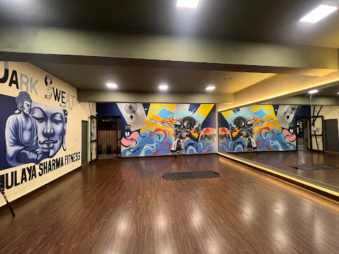 Dark Sweat Health Gym interior and training session view 11